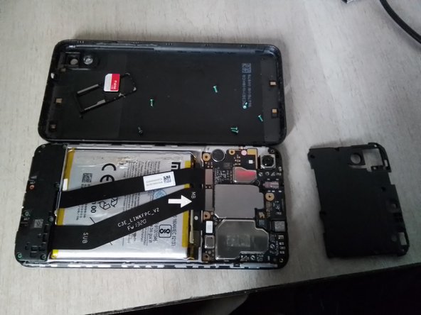 Xiaomi Redmi 7A Teardown, Removing the top panel: crwdns2935265:03crwdnd2935265:03crwdnd2935265:03crwdne2935265:0