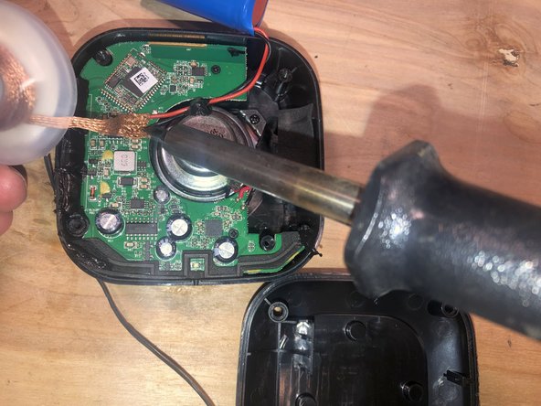Sol Republic Punk Battery Replacement: stap 0, afbeelding 2 van 3