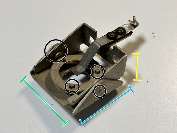 Zeiss Ikon Movielux Compact Projector Teardown, Plastic bulb subassembly: crwdns2935265:012crwdnd2935265:03crwdnd2935265:03crwdne2935265:0