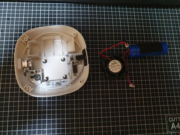 MUJI Portable Aroma Diffuser Disassembly, 내부 분해: crwdns2935265:05crwdnd2935265:02crwdnd2935265:03crwdne2935265:0