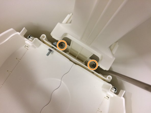 Diaper Genie Elite Trap Door Side Support Replacement: crwdns2935265:03crwdnd2935265:02crwdnd2935265:03crwdne2935265:0