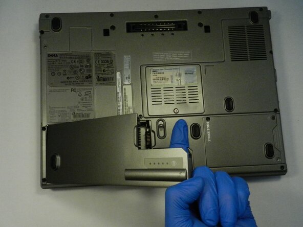 Dell Latitude D830 Battery Replacement: crwdns2935265:02crwdnd2935265:03crwdnd2935265:03crwdne2935265:0