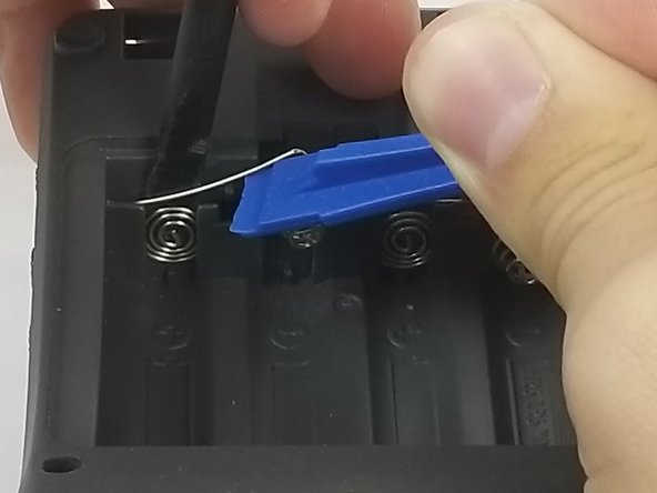 Zoom H6 Handy Recorder Battery Terminal Replacement: crwdns2935265:03crwdnd2935265:02crwdnd2935265:03crwdne2935265:0