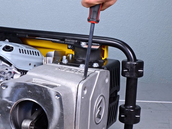 Wacker 4-Stroke Rammer BS504AS REV 101 (2019) Clutch Drum Replacement, Separate the crankcase cover from the crankcase: crwdns2935265:024crwdnd2935265:02crwdnd2935265:03crwdne2935265:0