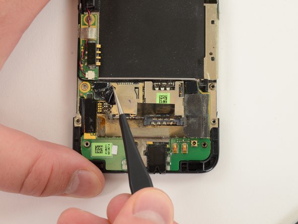 HTC Inspire 4G Display Assembly Replacement: 步骤 18 中的图像 2，2