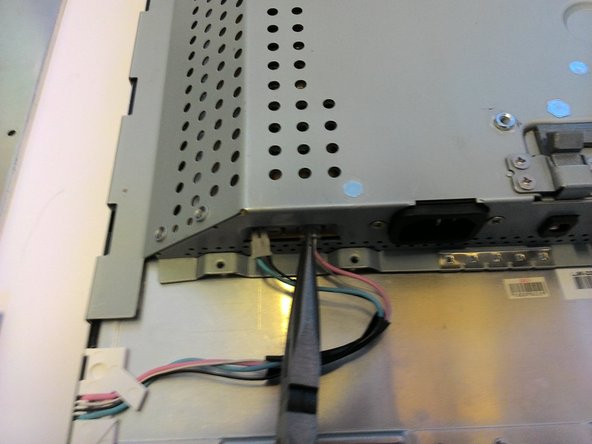 Dell 1905FP Capacitor Replacement: crwdns2935265:010crwdnd2935265:03crwdnd2935265:03crwdne2935265:0