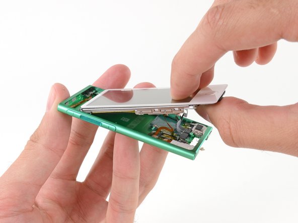 iPod Nano 7th Generation Teardown: crwdns2935265:06crwdnd2935265:03crwdnd2935265:03crwdne2935265:0