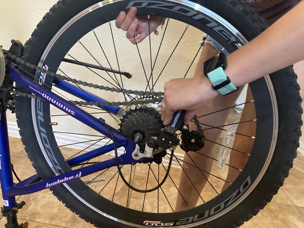 Ozone 500 Mountian Bike Rear Tire Tube Replacement: crwdns2935265:04crwdnd2935265:02crwdnd2935265:02crwdne2935265:0