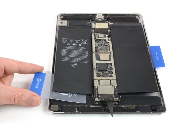 iPad Pro 10.5" Battery Replacement: crwdns2935265:038crwdnd2935265:02crwdnd2935265:03crwdne2935265:0