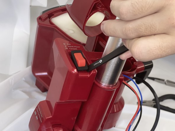 Shark Navigator Lift-Away Zero-M Power Switch Replacement: crwdns2935265:05crwdnd2935265:02crwdnd2935265:03crwdne2935265:0