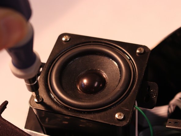 iHome iP21 Display LED Replacement, Remove speaker from speaker assembly: crwdns2935265:04crwdnd2935265:02crwdnd2935265:02crwdne2935265:0