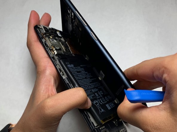 ASUS ZENFONE 3 Zoom Volume/Power Buttons Replacement: step 3, image 2 of 2