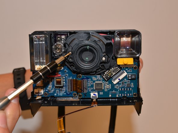 Polaroid OneStep 2 Lens Replacement: crwdns2935265:05crwdnd2935265:02crwdnd2935265:03crwdne2935265:0