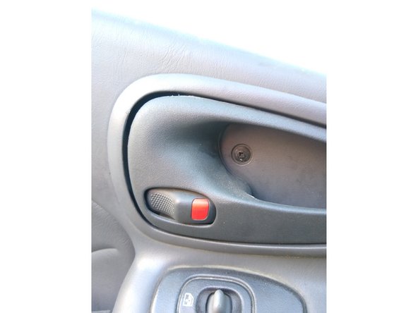 Interior door panel removal, Interior door panel removal: crwdns2935265:01crwdnd2935265:02crwdnd2935265:03crwdne2935265:0