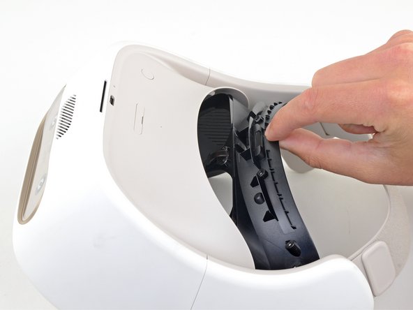 HTC Vive Focus Lens Replacement, Remove the facerest sensor: crwdns2935265:04crwdnd2935265:02crwdnd2935265:03crwdne2935265:0