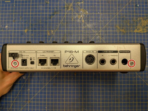Behringer Powerplay P16-M IO/Processing circuit board removal, Free the board from the back plate: crwdns2935265:02crwdnd2935265:01crwdnd2935265:03crwdne2935265:0