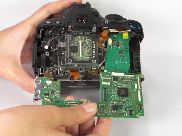 Canon EOS Rebel T4i Motherboard Replacement: crwdns2935265:014crwdnd2935265:02crwdnd2935265:02crwdne2935265:0