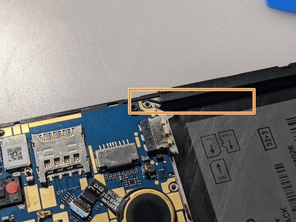 Wiko View Screen Replacement, Remove the motherboard: crwdns2935265:08crwdnd2935265:02crwdnd2935265:03crwdne2935265:0