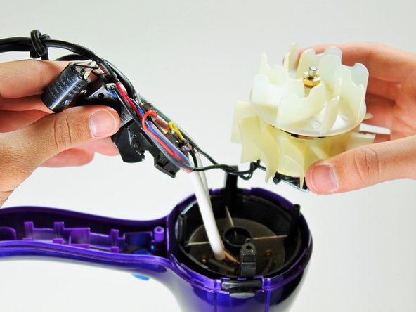 Conair Infiniti Pro Model 259NP Fan Motor Assembly Replacement: crwdns2935265:05crwdnd2935265:02crwdnd2935265:03crwdne2935265:0