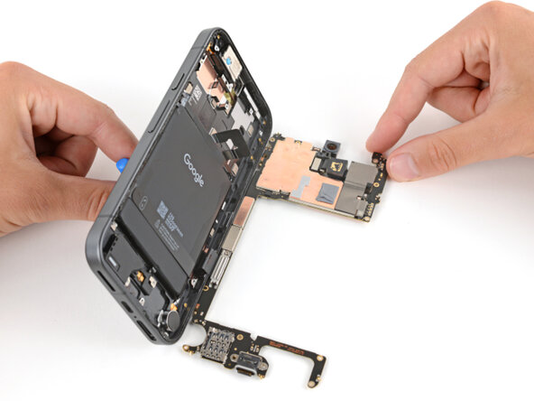Google Pixel 9a Logic Board Replacement, Lay the logic board down: passo 23, immagine 3 di 3