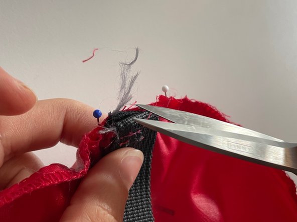 How to repair a broken webbing in a sleeping bag, Prepare the seam: crwdns2935265:03crwdnd2935265:03crwdnd2935265:03crwdne2935265:0