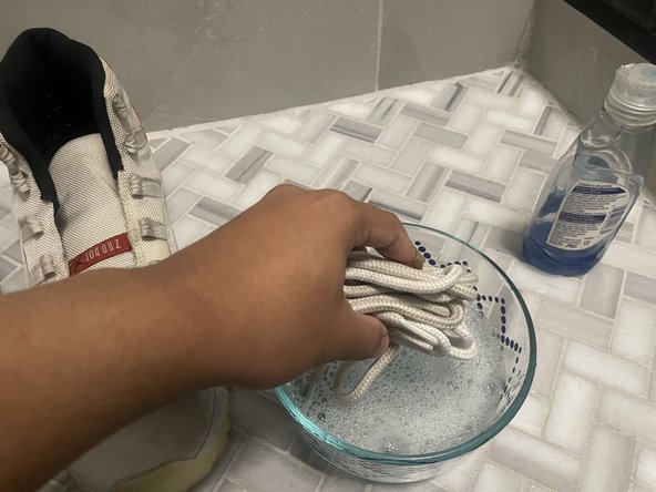 How to Clean Air Jordan 11 Shoes: crwdns2935265:04crwdnd2935265:02crwdnd2935265:02crwdne2935265:0