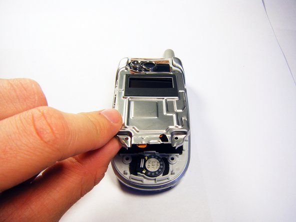 Motorola V551 Earpiece Speaker Replacement: crwdns2935265:04crwdnd2935265:02crwdnd2935265:02crwdne2935265:0