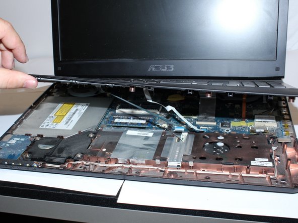 Asus G75VW-BHI7N07 Trackpad Buttons Replacement: crwdns2935265:05crwdnd2935265:02crwdnd2935265:03crwdne2935265:0