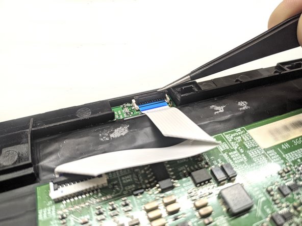 Wacom Cintiq Pro 13 Disassembly, Unplugging Control and power button board: crwdns2935265:014crwdnd2935265:02crwdnd2935265:03crwdne2935265:0