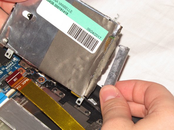 Sony Vaio Fit SVF15N26CXB Hard Drive Replacement: crwdns2935265:06crwdnd2935265:03crwdnd2935265:03crwdne2935265:0