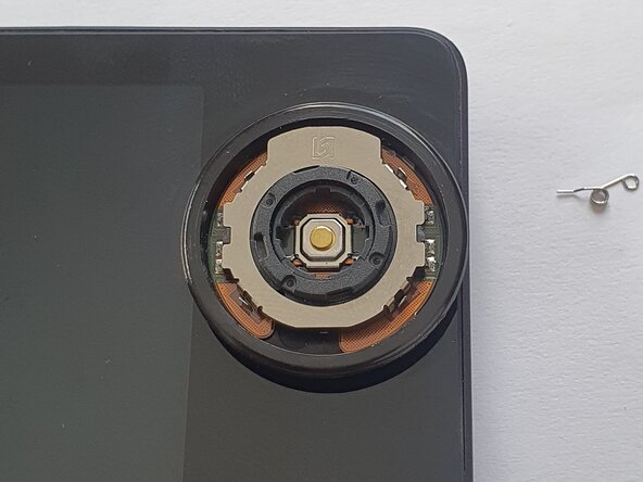 Car Thing dial spring removal and contacts cleaning, Removing the shield: crwdns2935265:02crwdnd2935265:01crwdnd2935265:03crwdne2935265:0