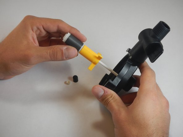 TotalPond Pond Pump Impeller Spindle Replacement: crwdns2935265:04crwdnd2935265:02crwdnd2935265:02crwdne2935265:0