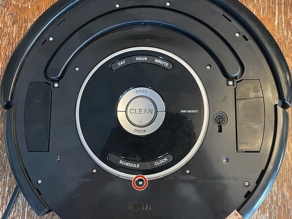 iRobot Roomba 581 Teardown, Bumper and Top of Chassis Start: crwdns2935265:06crwdnd2935265:02crwdnd2935265:02crwdne2935265:0