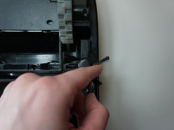 Neato BOTVAC CONNECTED Side Brush Replacement: crwdns2935265:012crwdnd2935265:03crwdnd2935265:03crwdne2935265:0