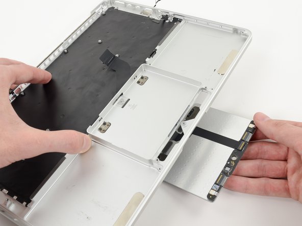 MacBook Pro 13" Retina Display Late 2012 Upper Case Replacement: crwdns2935265:062crwdnd2935265:02crwdnd2935265:02crwdne2935265:0