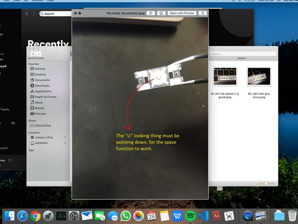 MacBook Pro 13" Late 2016 Function Keys Spacebar Replacement, Middle Peg, be careful its facing the correct way.: crwdns2935265:07crwdnd2935265:02crwdnd2935265:02crwdne2935265:0
