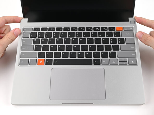 Framework Laptop 13 Pro Bottom Cover Upgrade Kit: step 71, image 1 of 3