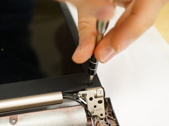 ASUS U46E-RAL7 Screen Replacement: crwdns2935265:014crwdnd2935265:03crwdnd2935265:03crwdne2935265:0