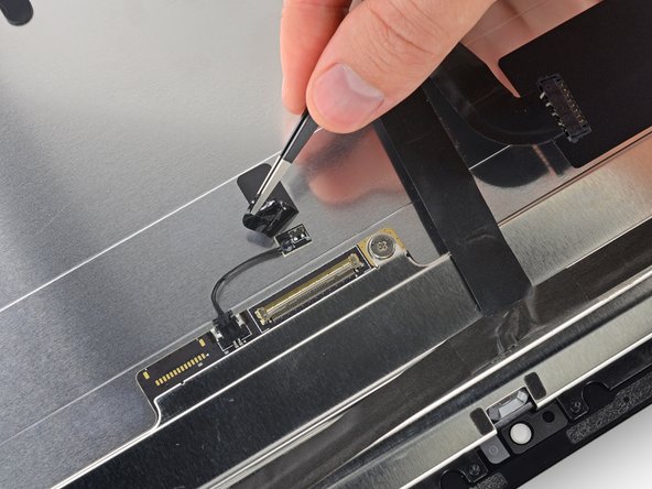 iMac Intel 21.5" EMC 2889 Display Replacement: crwdns2935265:027crwdnd2935265:02crwdnd2935265:02crwdne2935265:0