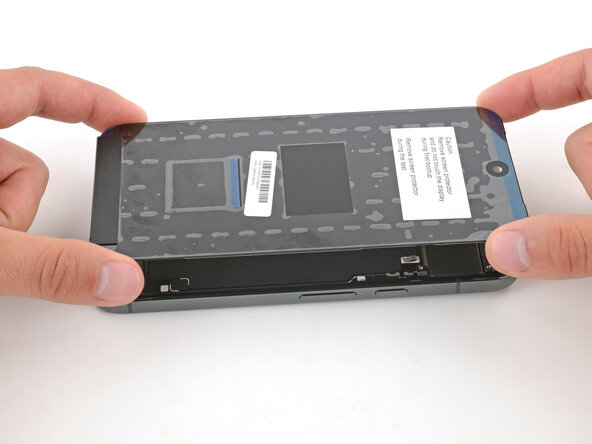 Google Pixel 10 Pro XL Screen Replacement, Install the new screen: 35 단계, 이미지 3개 중 1개