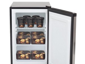 frigidaire upright freezer green light