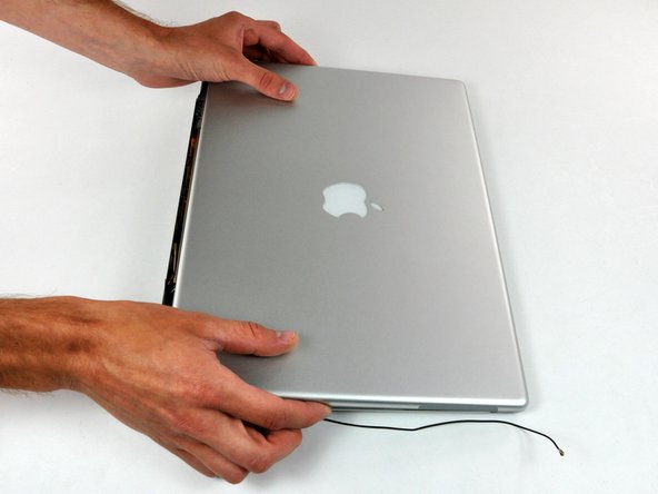 PowerBook G4 Aluminum 15" 1.67 GHz Display Data Cable Replacement: crwdns2935265:025crwdnd2935265:02crwdnd2935265:03crwdne2935265:0