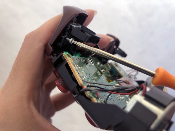 Xbox One Wireless Controller Model 1708 Trigger Caps Replacement: step 6, image 3 of 3