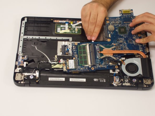 Toshiba Satellite C875-S7304 Motherboard Replacement: crwdns2935265:015crwdnd2935265:02crwdnd2935265:03crwdne2935265:0