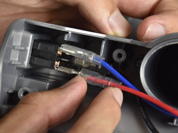 Shark Navigator Lift-Away Deluxe NV360 Power Button Replacement: crwdns2935265:016crwdnd2935265:02crwdnd2935265:02crwdne2935265:0