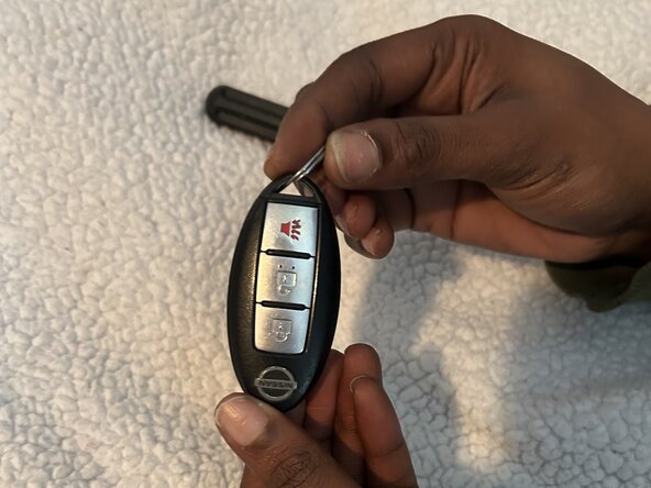2014 Nissan Juke Key Fob Battery Replacement: crwdns2935265:07crwdnd2935265:02crwdnd2935265:02crwdne2935265:0