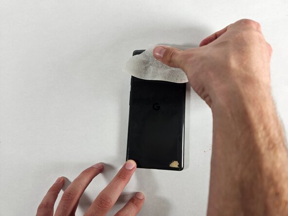 Google Pixel 6 Camera Glass Panel Replacement: 步骤 6 中的图像 2，3