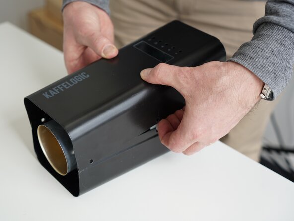 Kaffelogic Nano 7/LINK (A/B/C-N Serial) Motor Replacement, Remove the front panel: Schritt 4, Bild 2 von 3