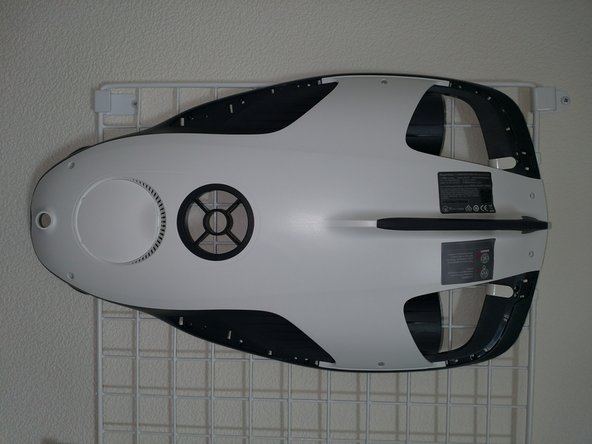 PowerRay カメラモジュールの交換, 下面外装の取り外し: crwdns2935265:03crwdnd2935265:02crwdnd2935265:02crwdne2935265:0