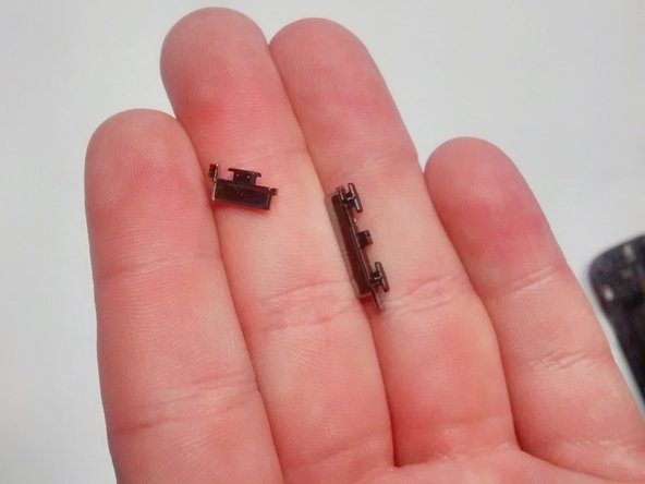 Motorola Moto G 1st Generation Power and Volume Buttons Replacement, Removing the Buttons: crwdns2935265:06crwdnd2935265:02crwdnd2935265:02crwdne2935265:0